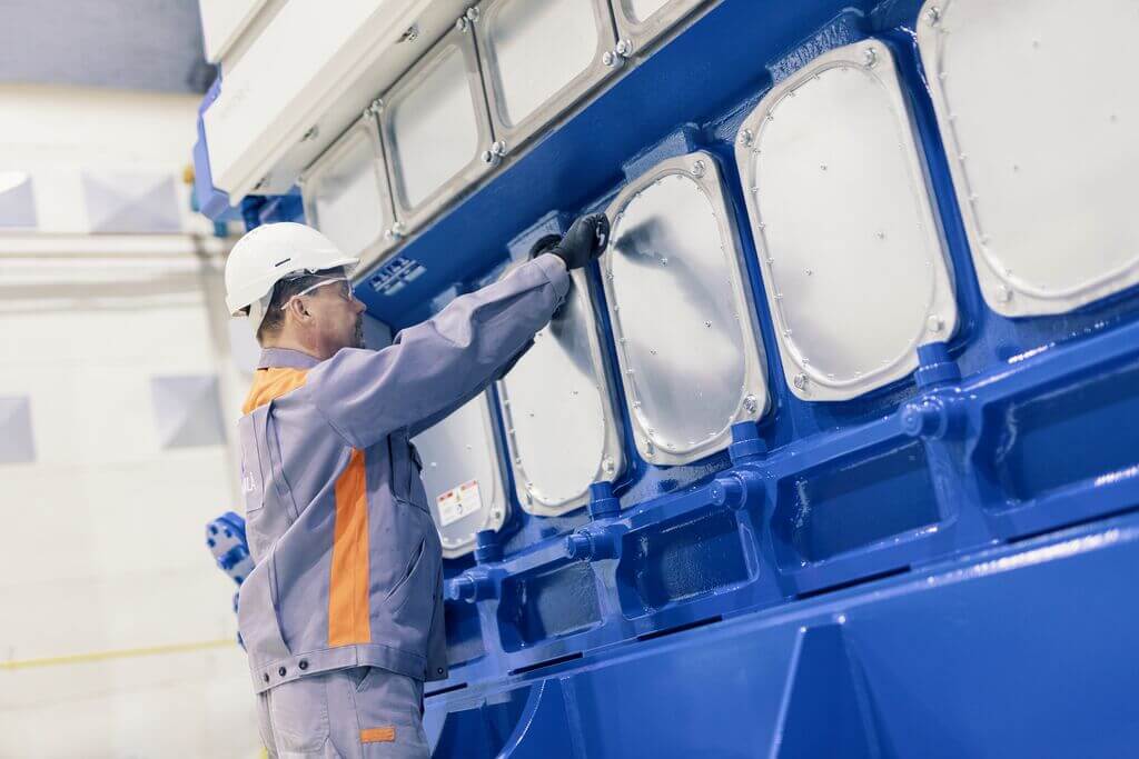 تعمیرات تخصصی موتور دریایی Wärtsilä 9L20